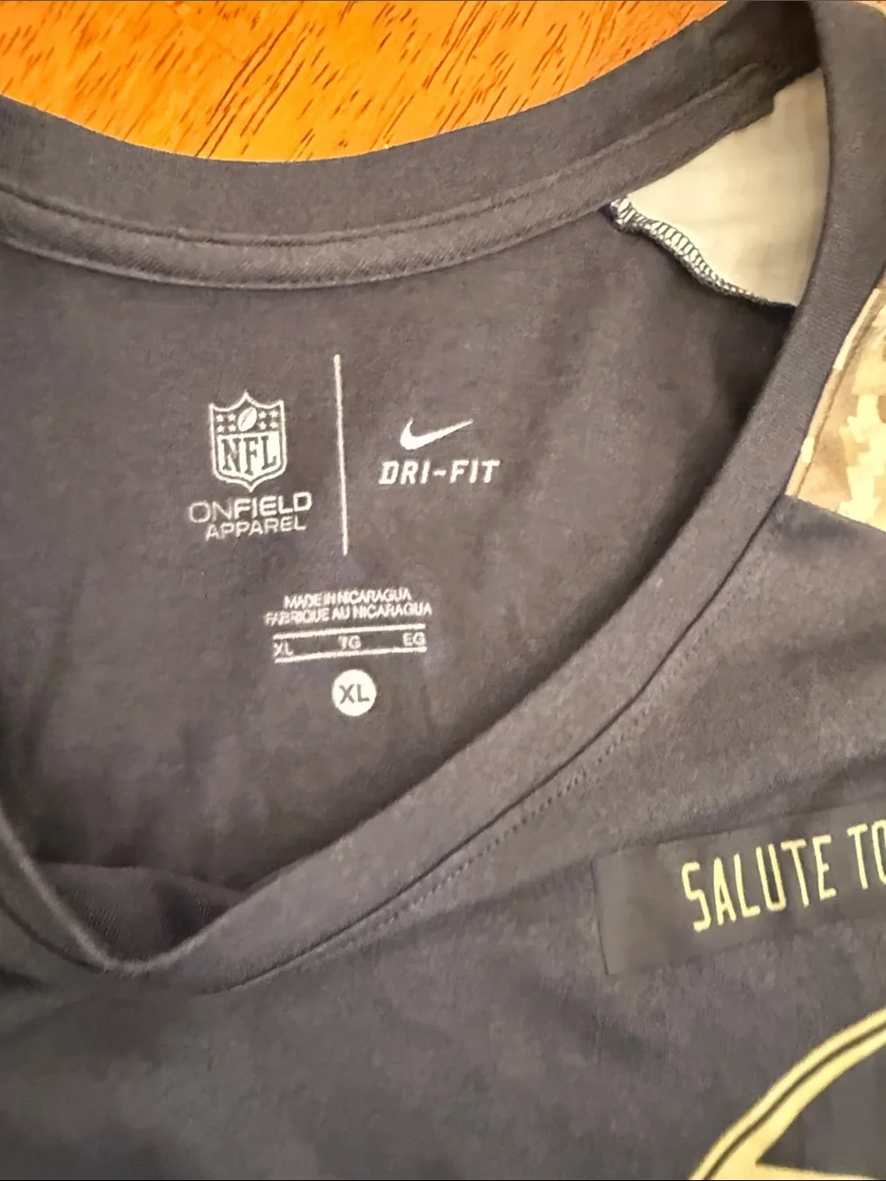 Nike Los Angeles Rams Navy Tee with Camo Sleeves xl
